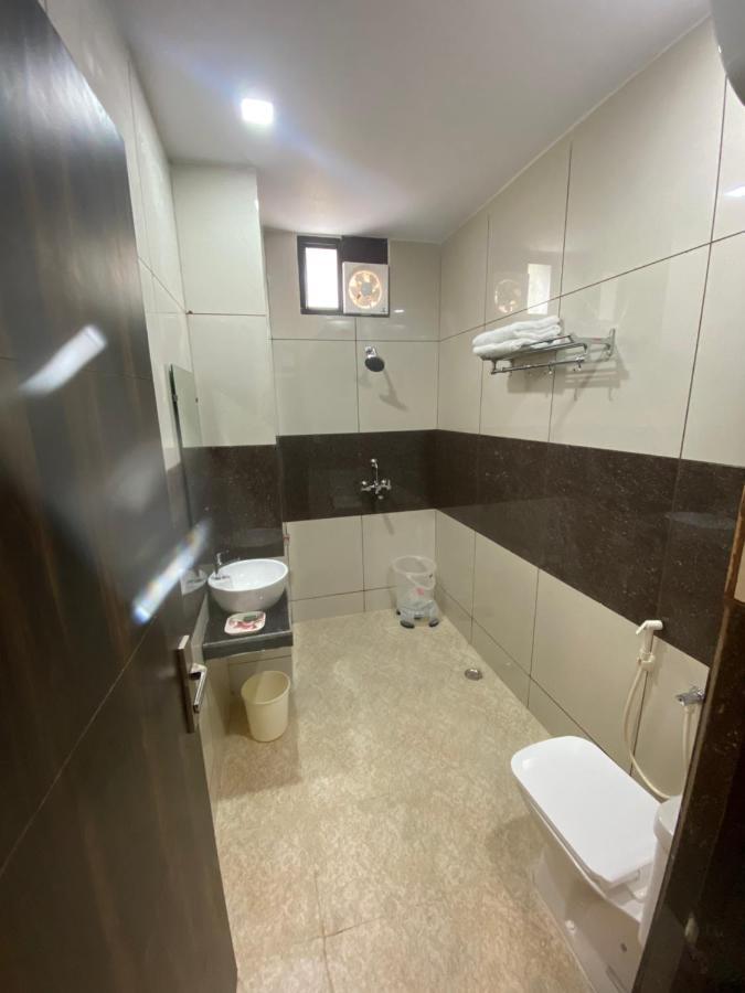 Hotel Blue Sky Haridwar Ngoại thất bức ảnh